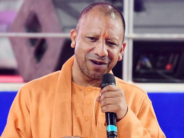 सीएम योगी ने बसंत पंचमी को लेकर की बैठक, दिए ये निर्देश