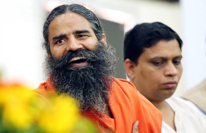 बाबा रामदेव के खिलाफ गैर-जमानती वारंट जारी, आचार्य बालकृष्ण भी फंसे