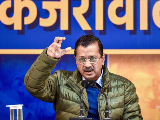 रिटायरमेंट के बाद आपको कौन सा पद ऑफर किया गया? केजरीवाल ने मुख्य चुनाव आयुक्त पर साधा निशाना