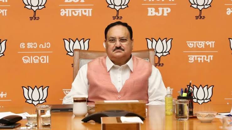 दिल्ली में सरकार गठन को लेकर सरगर्मी तेज, जेपी नड्डा ने की बैठक