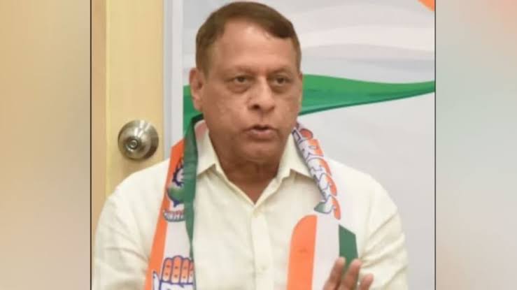 कर्नाटक में पूर्व विधायक मामलेदार पर ऑटो ड्राइवर ने किया हमला, मौत