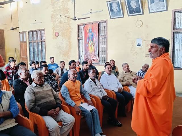 पूजा में बाधा बर्दाश्त नहीं, मंदिर को बनने नहीं देंगे खंडहर: स्वामी यशवीर