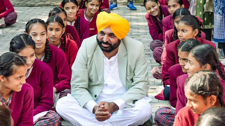 पंजाब में सभी छात्रों को पढ़नी होगी पंजाबी, सरकार ने जारी किया आदेश