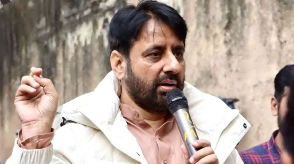 विधायक अमानतुल्लाह की बढ़ी मुश्किलें… पुलिस ने लगाई दंगे से जुड़ी धारा