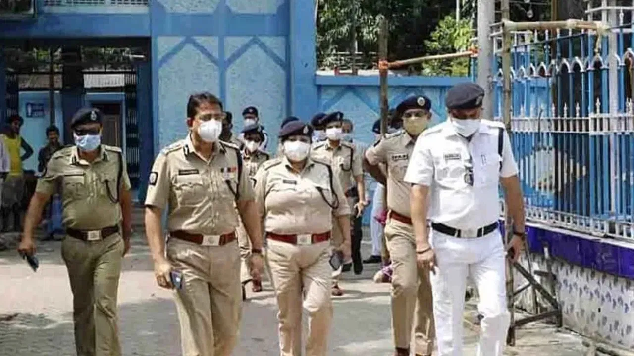 कोलकाता: करोड़ों का कर्जा, रात में की मीटिंग, सुबह मिलीं थीं तीन लाशें