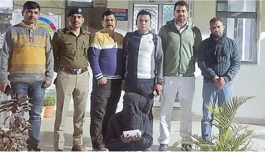रुद्रपुर में पुलिस और एसटीएफ ने हेरोइन के साथ तस्कर को किया गिरफ्तार