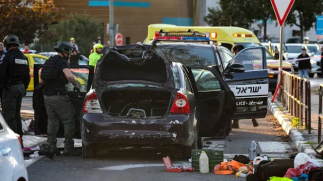 इजराइल में आतंकी हमला! फिलिस्तीनी नागरिक ने 13 को कुचला