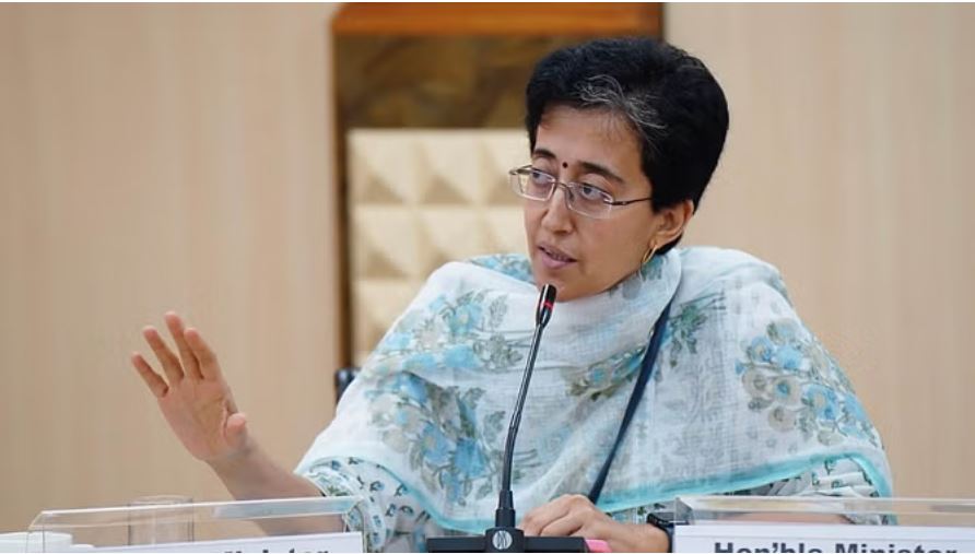 शिकायत करने पर चुनाव आयोग ने किया आतिशी पर केस, आप का भाजपा पर बड़ा आरोप