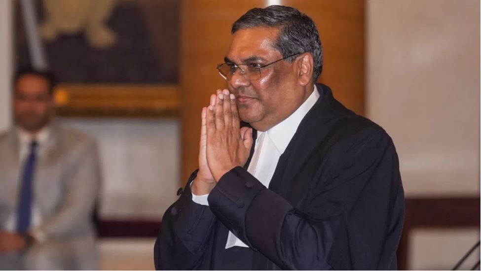 ‘जलवायु परिवर्तन मानवाधिकार और न्याय के लिए भी चुनौती’: दीक्षांत समारोह में बोले संजीव खन्ना