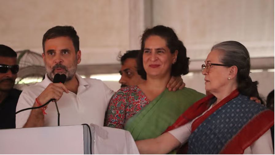 राष्ट्रपति पर टिप्पणी: अब राहुल, सोनिया और प्रियंका गांधी के खिलाफ मामला दर्ज