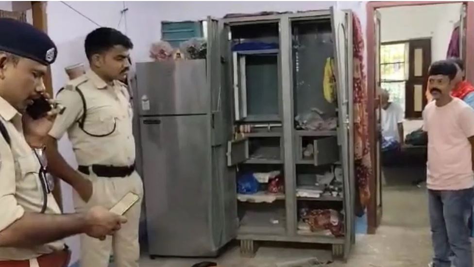 रिटायर एसआई के घर से चोरों ने कार समेत उड़ाए 20 लाख का माल