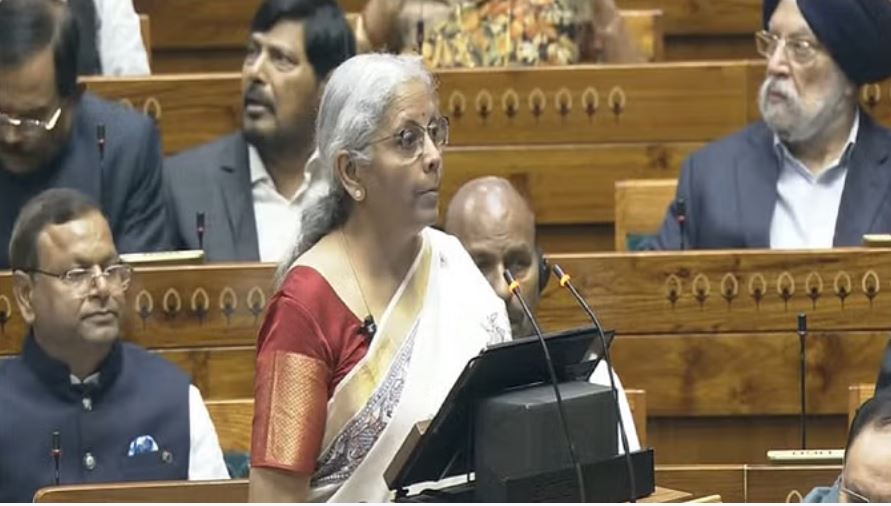 बजट: नए टैक्स स्लैब का एलान होते ही खिले उत्तराखंड में लोगों के चेहरे