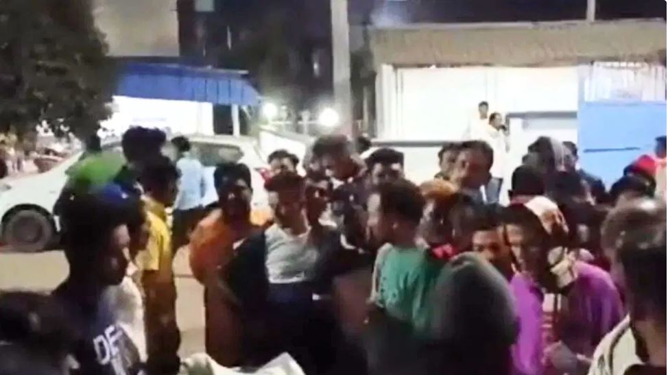 बंगाल में टीएमसी वर्कर को बोलेरो कार ने मारी टक्कर, कुचला फिर घसीटकर मार डाला