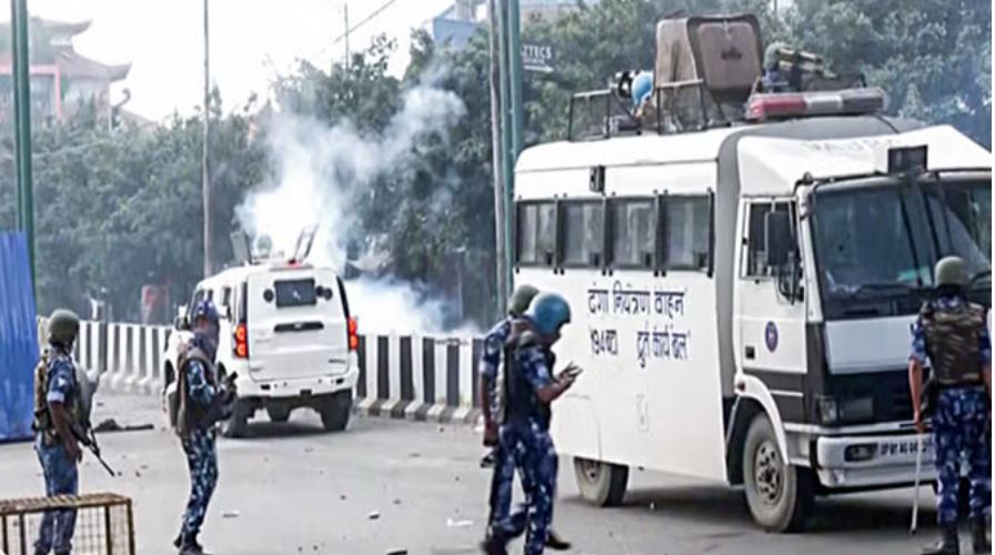 मणिपुर: लूटे गए हथियारों को एक हफ्ते के भीतर लौटाएं, नहीं होगी कार्रवाई