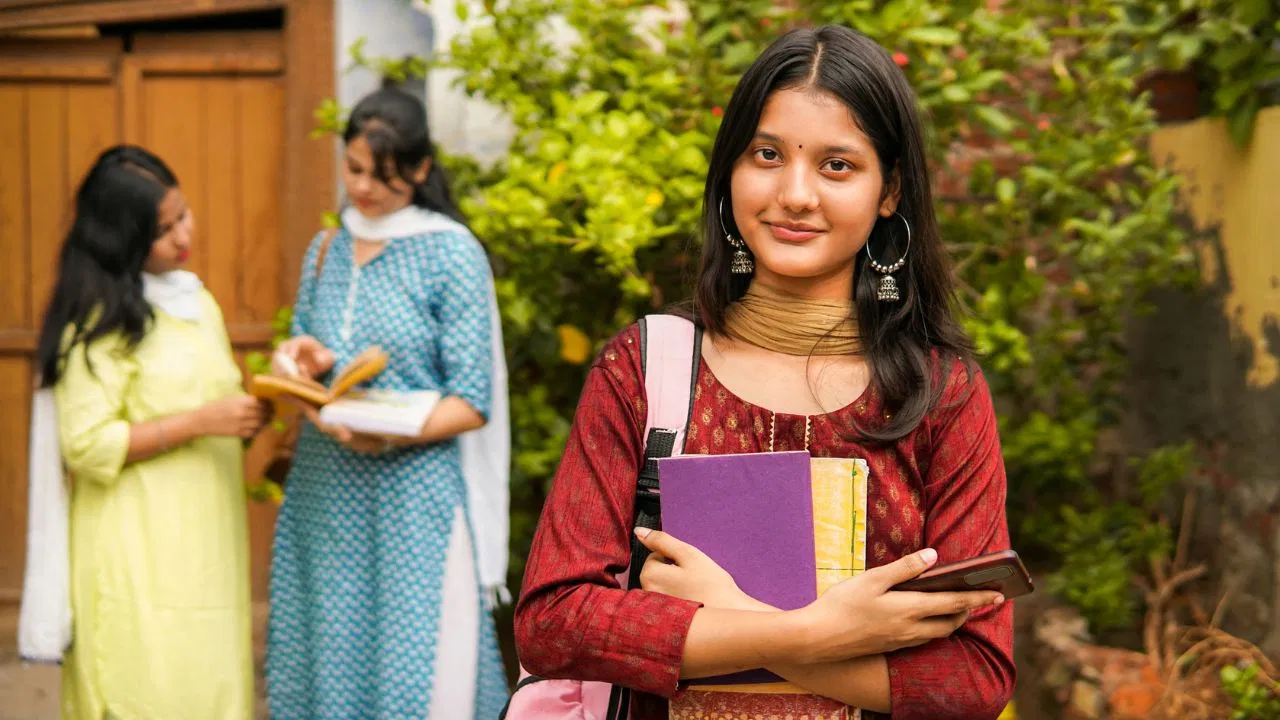 राजस्थान बोर्ड 10वीं-12वीं परीक्षा का एडमिट कार्ड जारी, छात्र ऐसे करें कलेक्ट