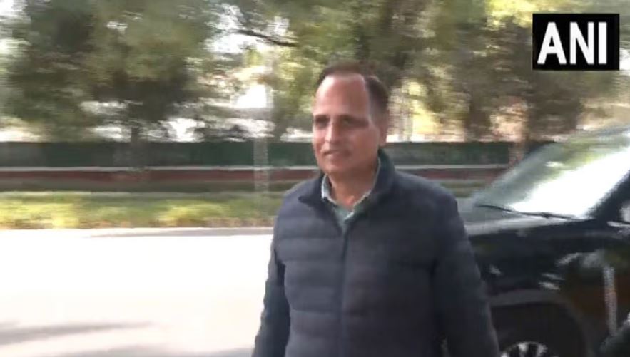 आप संयोजक अरविंद केजरीवाल के घर पहुंचे सत्येंद्र जैन