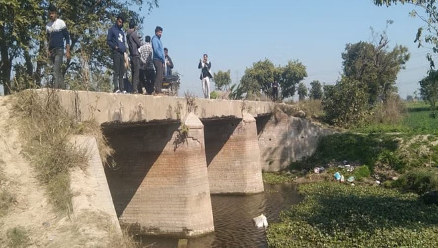हाथरस: स्विफ्ट कार नहर में गिरी, चार की मौत, पांच हुए घायल