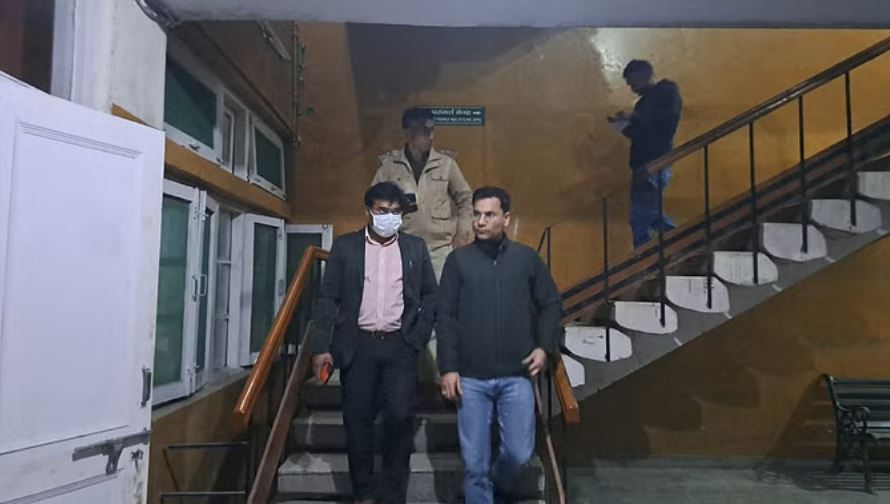 मंडी एसडीएम सदर पर खनन माफिया का हमला, अस्पताल में भर्ती