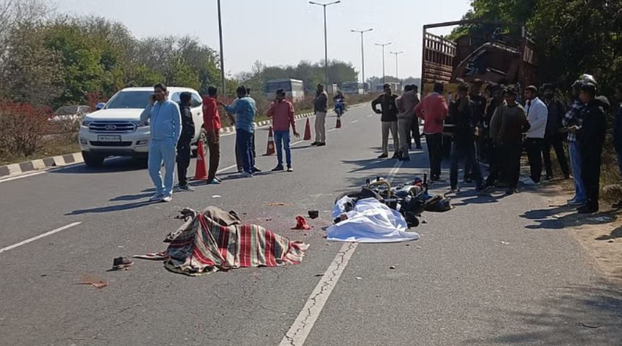 हिसार में ट्रक ने कुचले चार लोग; पिता, बेटे और बेटी की मौके पर मौत