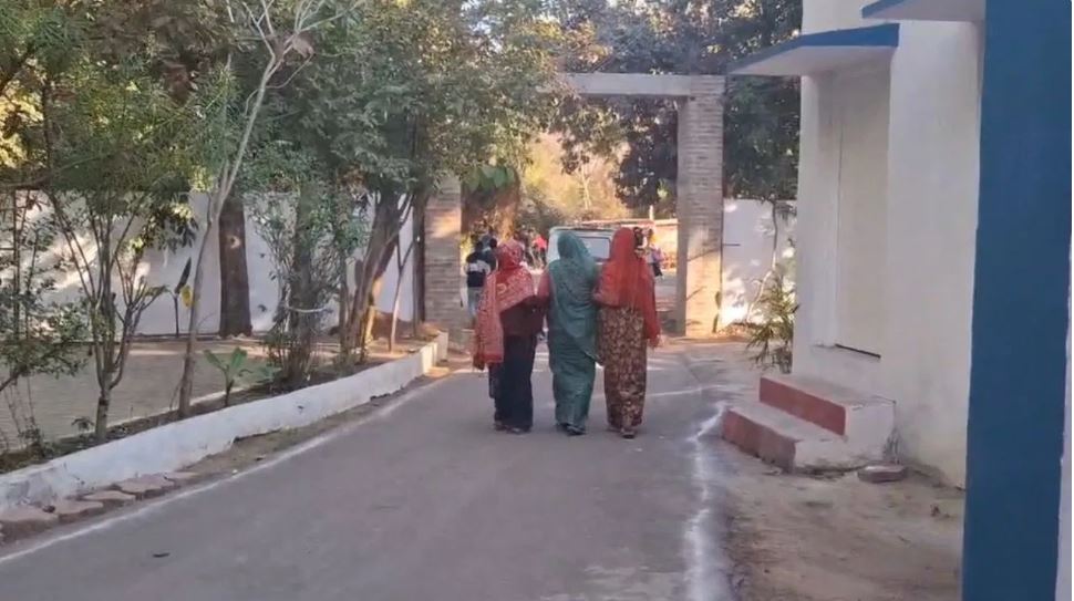 छतरपुर: जुए में पत्नी को हारा, घर आकर बोला- अब तुम मेरी नहीं
