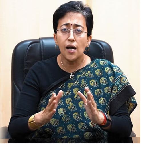 दिल्ली में भूकंप के आतिशी ने की सबकी सुरक्षा की कामना, पुलिस ने जारी किया हेल्पलाइन नंबर