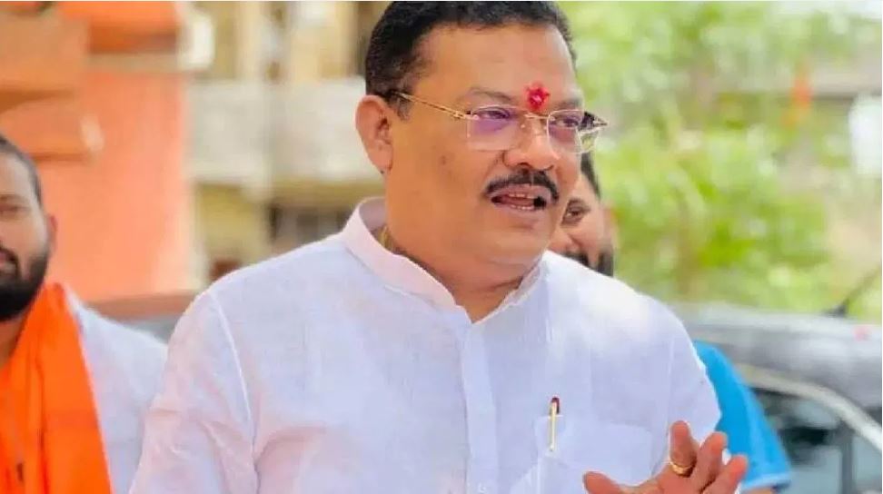 शिवसेना टूटने का है दुख, इसके दो टुकड़े मंजूर नहीं: शिंदे गुट के मंत्री संजय शिरसाठ