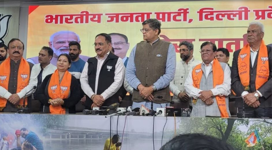 भाजपा में शामिल हुए आप के आठ विधायक, कल ही सभी ने दिया था पार्टी से इस्तीफा