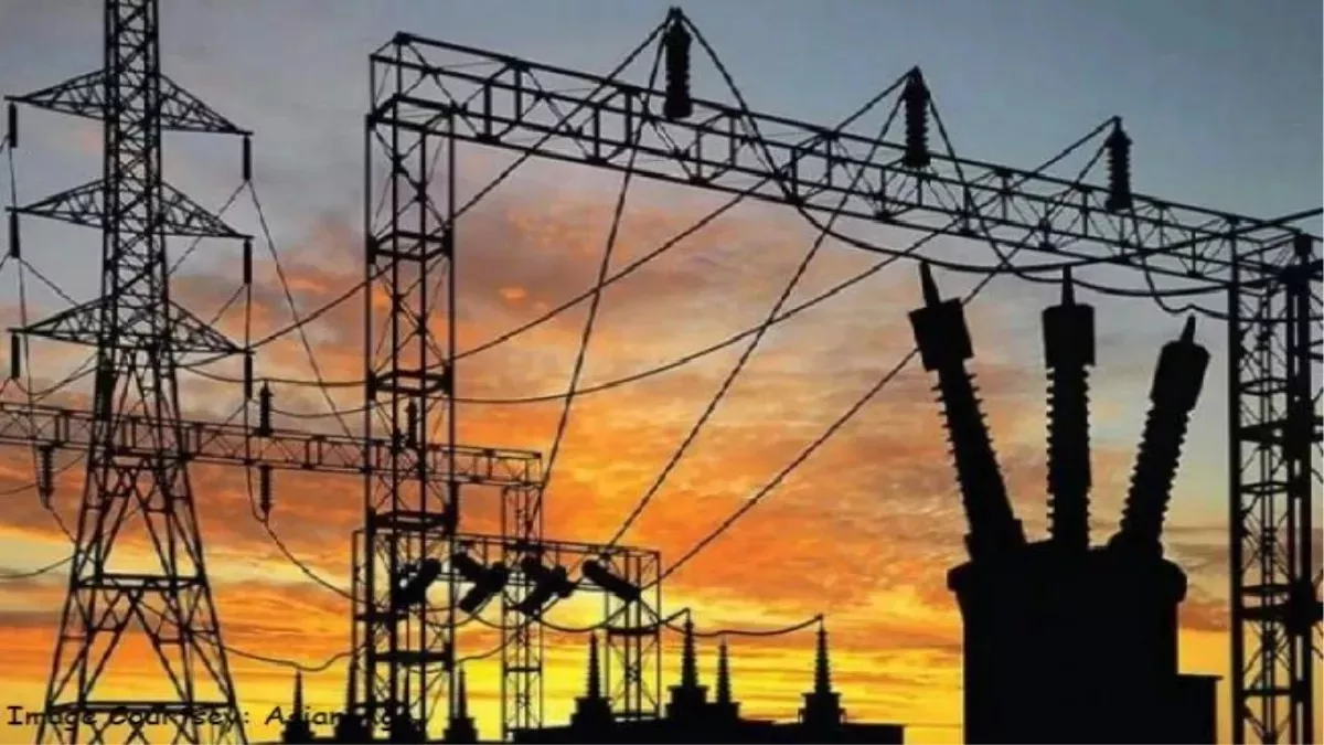 कर्नाटक में बिजली हुई महंगी, मंत्री बोले- '85% लोगों पर नहीं पड़ेगा असर'