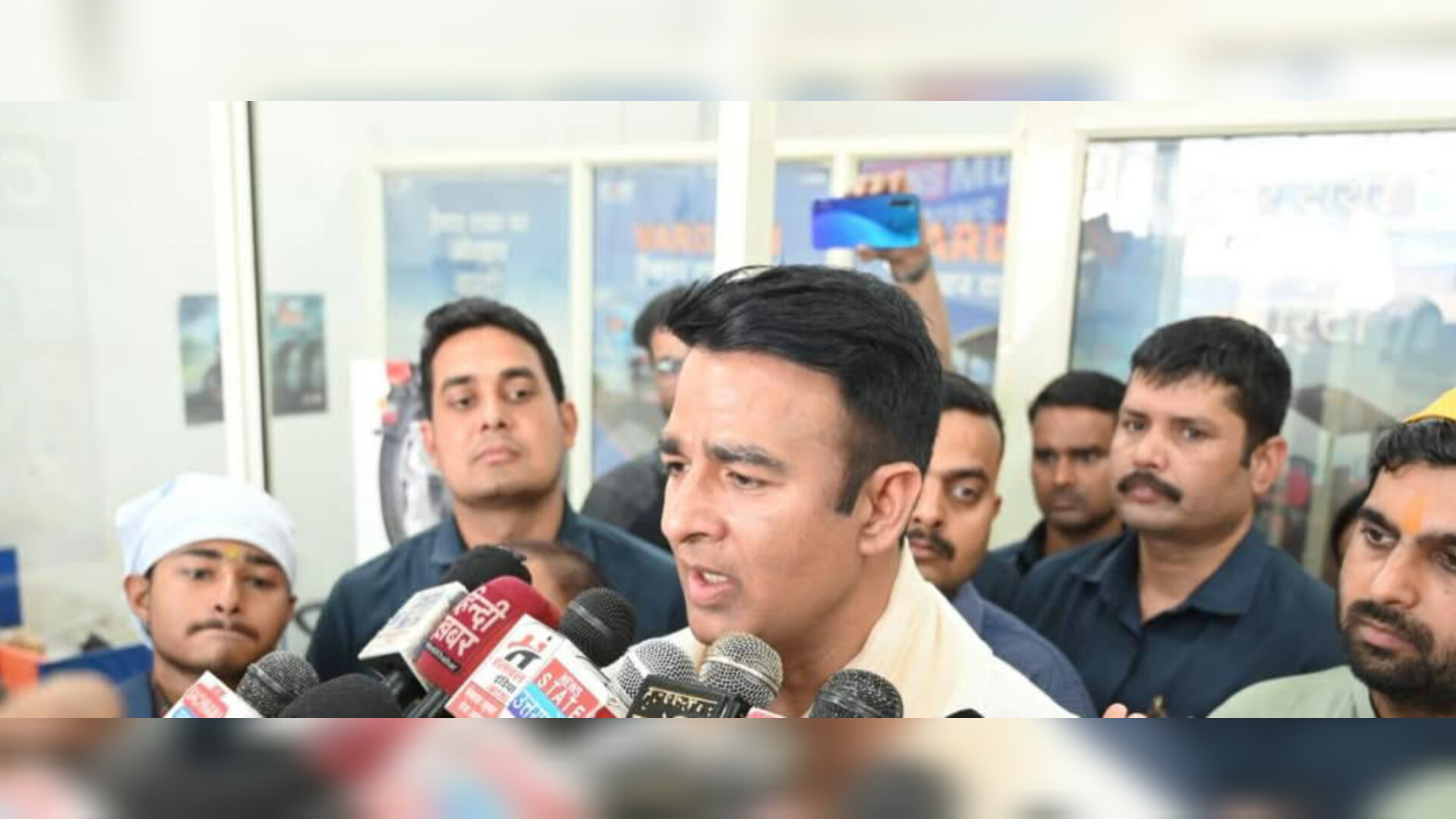 संगीत सोम का बयान: 'औरंगजेब की कब्र को समुद्र में फेंक देना चाहिए'