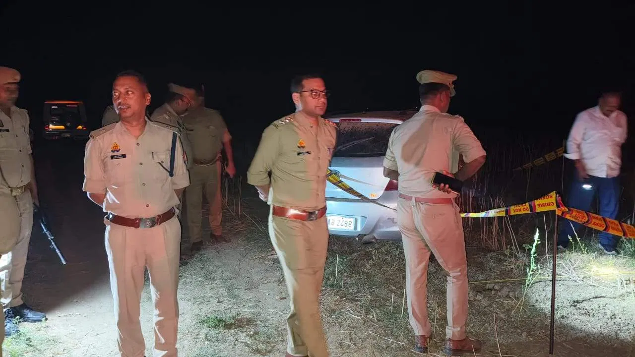 63 एटीएम कार्ड, पिस्टल और गोलियां जब्त…पुलिस ने एक बदमाश का किया एनकाउंटर