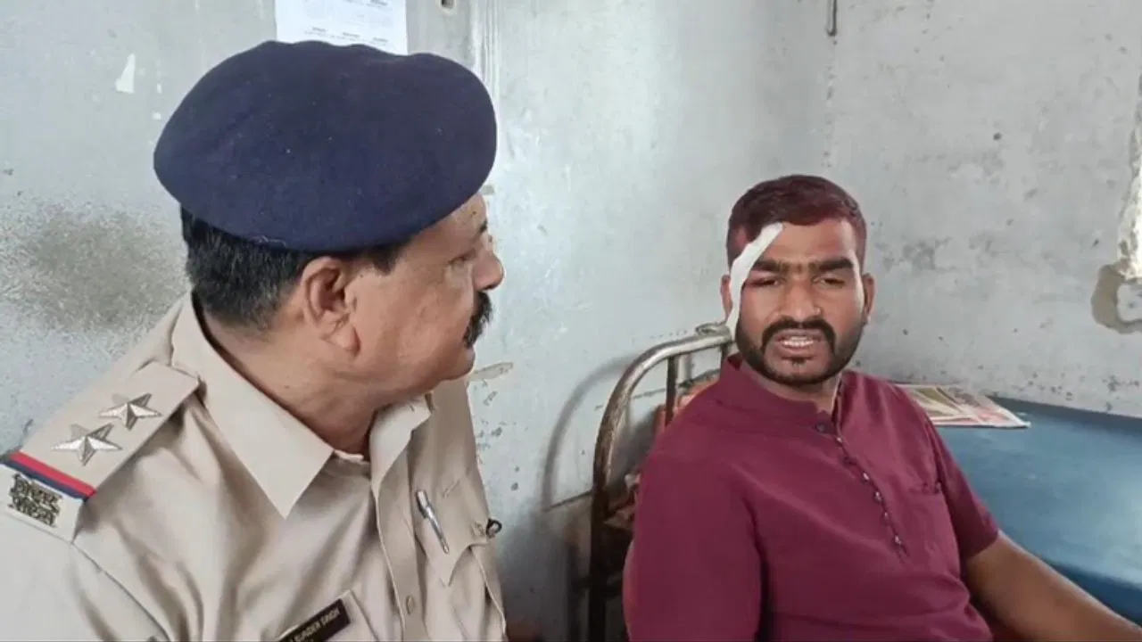 पिस्टल के दम पर मारपीट, चेन-पर्स छीने; बदमाशों ने फौजी से मांगी रंगदारी