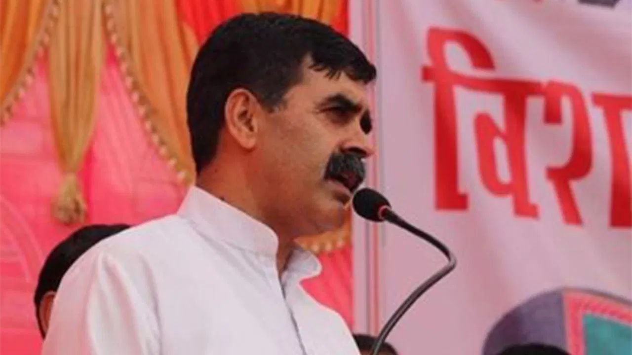 पहले नमस्कार किया, बिलासपुर के कांग्रेस नेता बंबर ठाकुर ने बताई हमले की कहानी