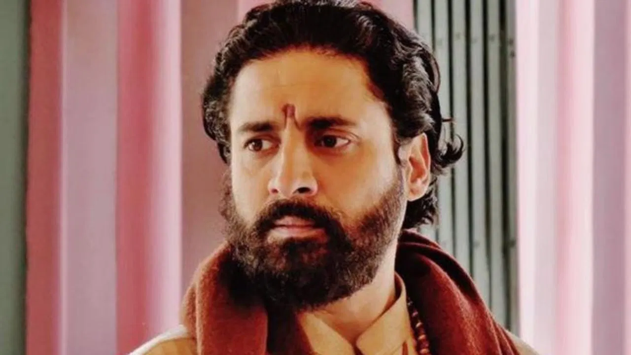भोपा स्वामी कच्छा-बनियान में बैठकर खा रहे थे छोले भटूरे, आश्रम के डायरेक्टर भड़के
