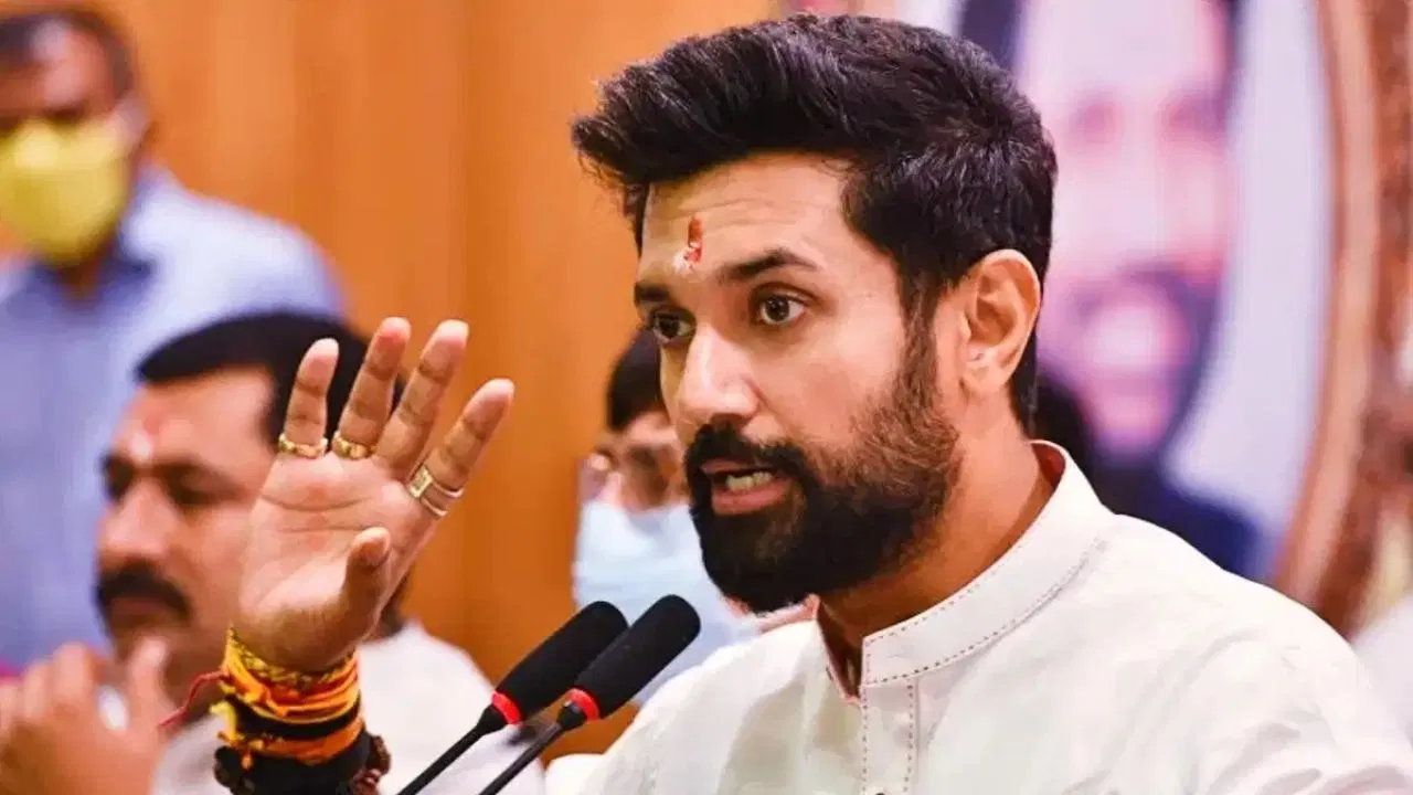 राजद ने मुसलमानों के लिए क्या किया… मदनी के इफ्तार पार्टी का बहिष्कार करने पर बोले चिराग