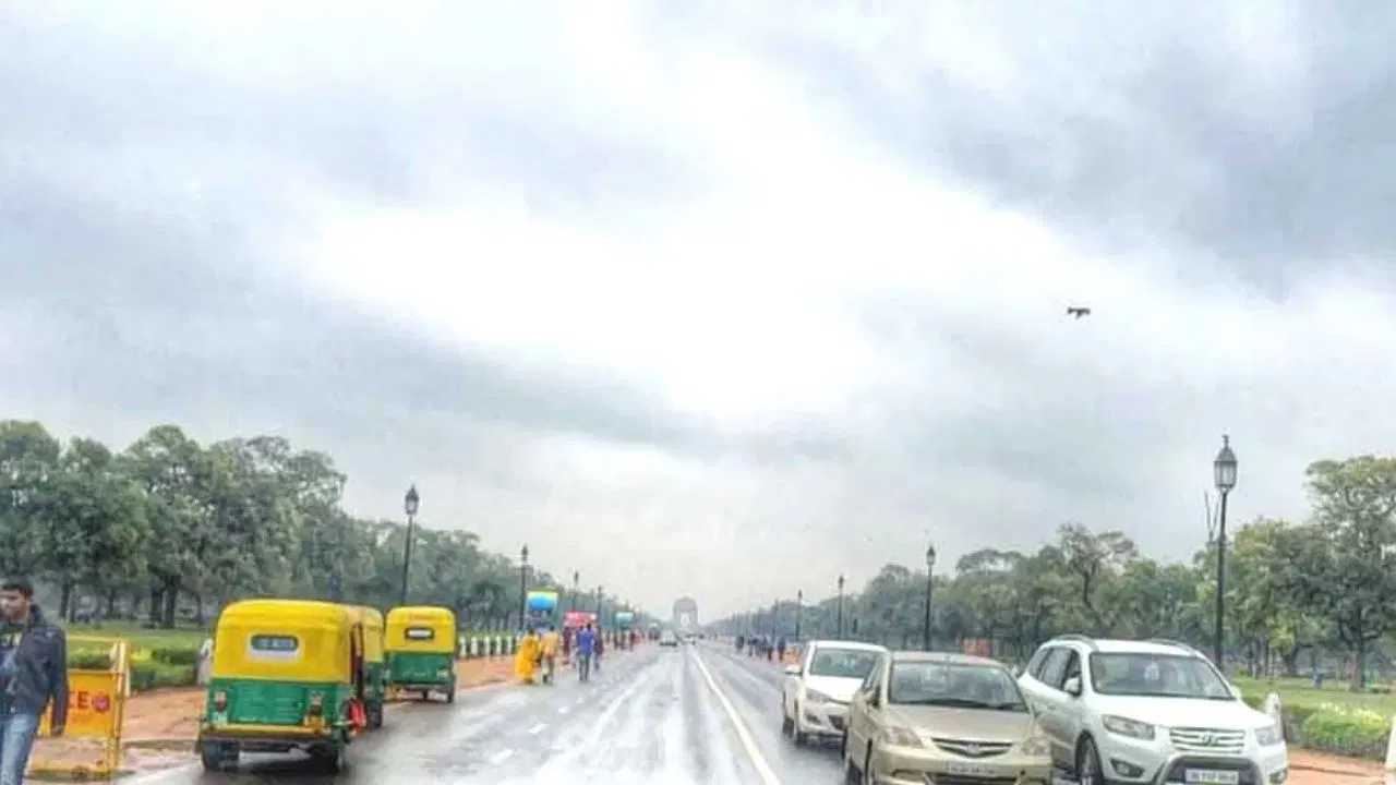 दिल्ली-एनसीआर में बदला मौसम, दो दिन में बढ़ेगी गर्मी