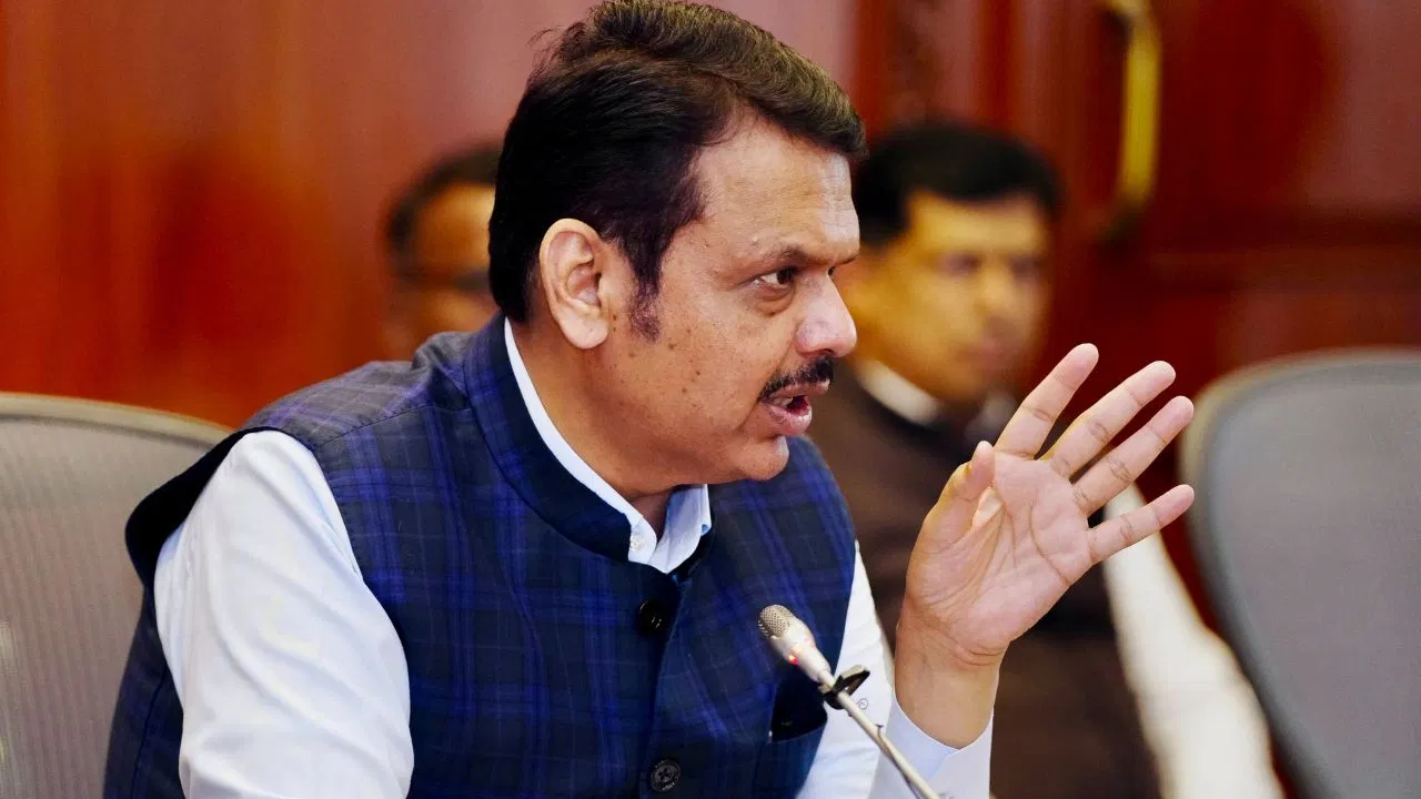 'सुले और रोहित पवार ने किए थे फोन...' मंत्री गोरे मामले में सीएम का दावा