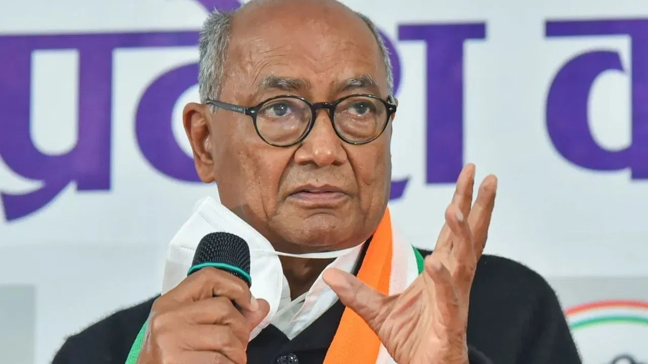 आरएसएस के खिलाफ न बोलें…. राहुल गांधी के बयान के बाद दिग्विजय सिंह का खुलासा