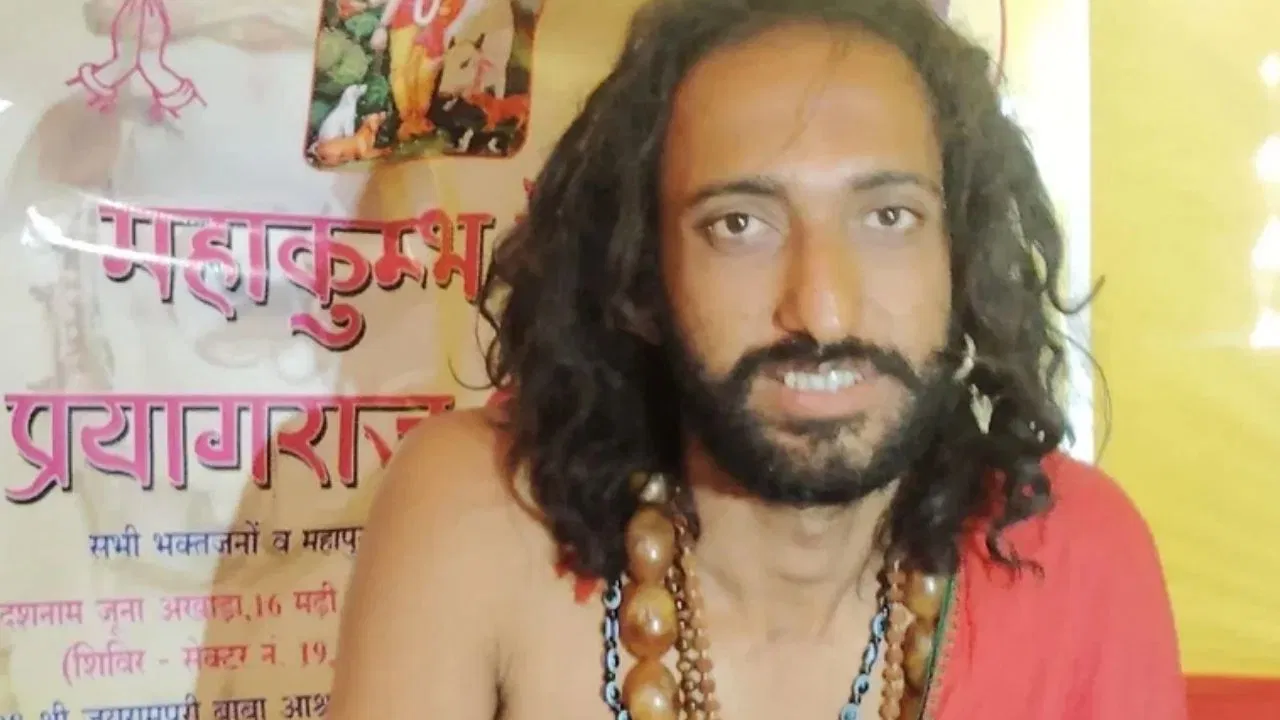 नोएडा में न्यूज चैनल में आईआईटी बाबा के साथ मारपीट, लगाए कई आरोप