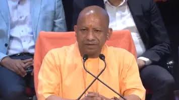 यूपी में बीजेपी सरकार के 8 साल पूरे होने पर सीएम योगी ने पेश किया रिपोर्ट कार्ड