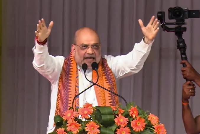 पटना में अमित शाह ने लालू पर कसा तंज, 823 करोड़ की परियोजनाओं का किया शिलान्यास