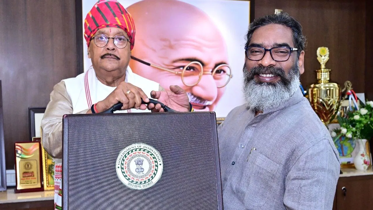 झारखंड: वित्त मंत्री ने पेश किया ₹145400 करोड़ का बजट
