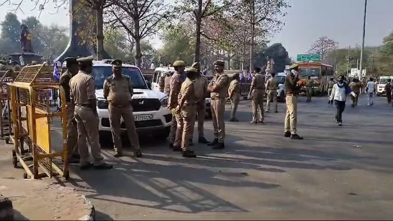 3 मेट्रो स्टेशन बंद, चंद्रशेखर के आंदोलन को लेकर लखनऊ में अलर्ट