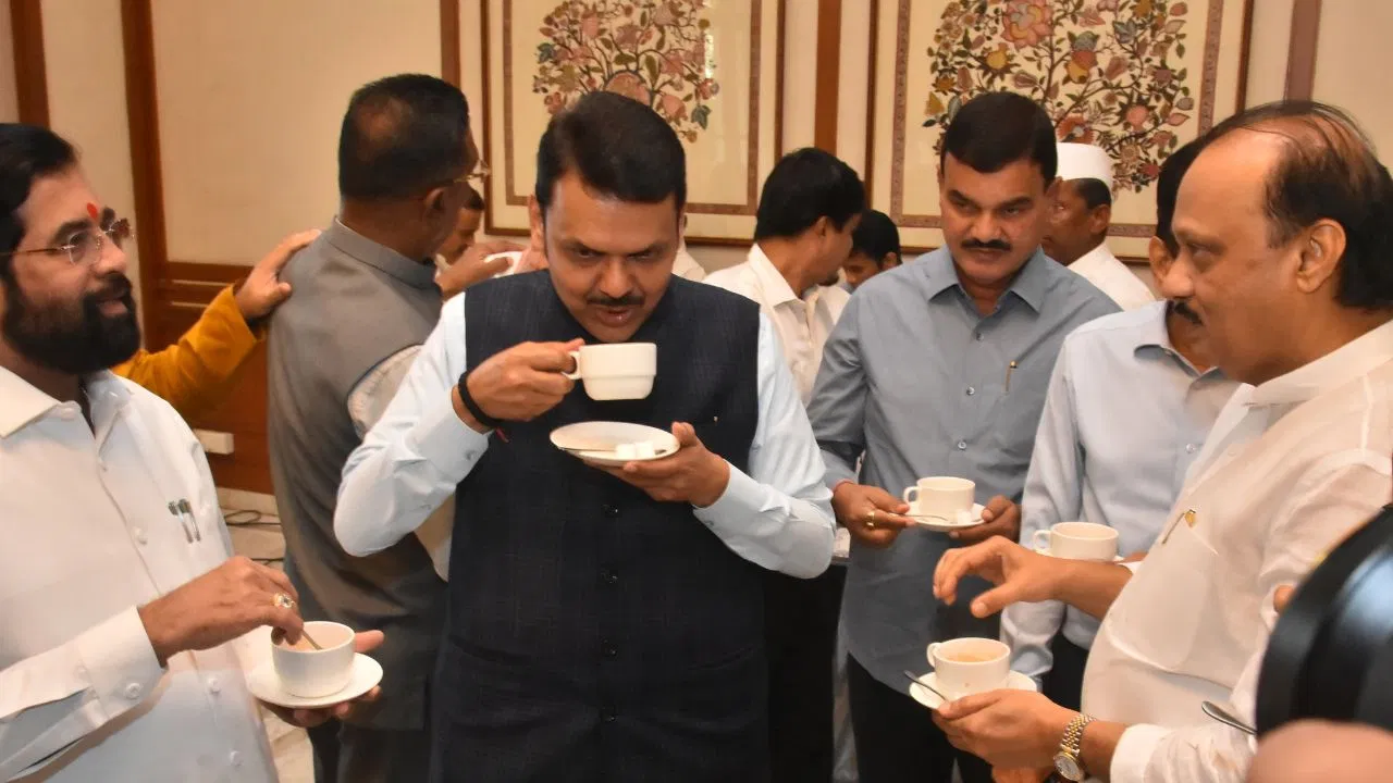 सीएम फडणवीस की चाय पार्टी का विपक्ष ने किया बॉयकॉट, कल से विधानसभा का बजट सत्र