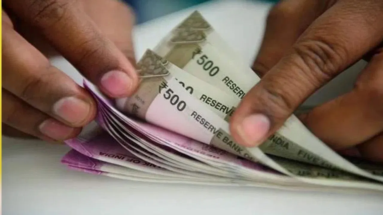 गरीबी में भी पा सकते हैं सरकारी नौकरी जैसी पेंशन, अबतक 30 करोड़ भारतीयों ने कराया रजिस्ट्रेशन