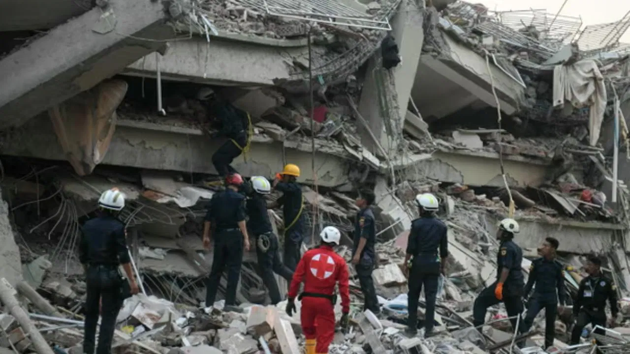 म्यांमार में भूकंप से अब तक 2056 लोगों की मौत, 3900 से ज्यादा घायल