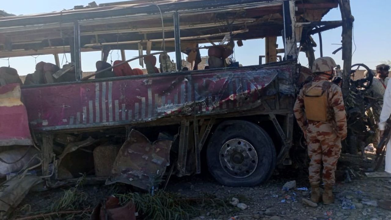 पाकिस्तान: बलूचिस्तान के नोश्की में बम धमाका, पांच सुरक्षाकर्मियों की मौत