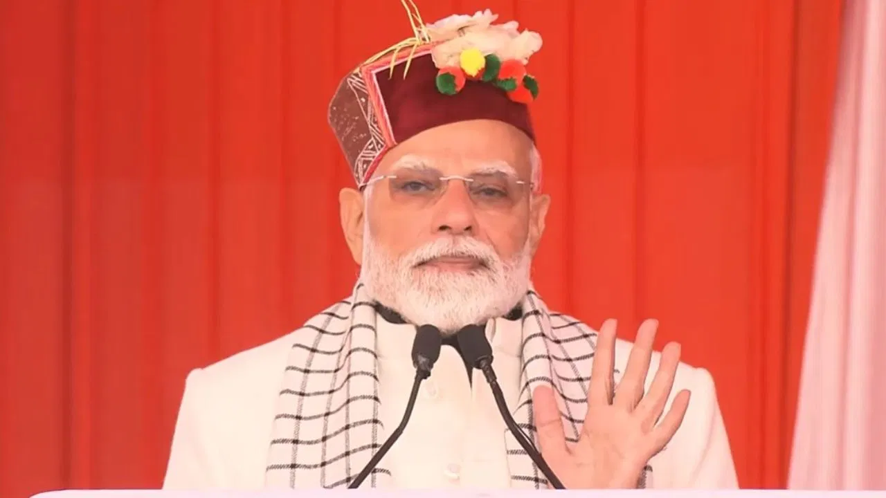 फिल्मों और डेस्टिनेशन वेडिंग के लिए उत्तराखंड को चुनें: पीएम मोदी