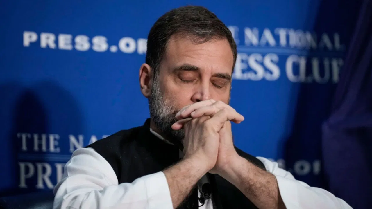 कोर्ट ने राहुल गांधी पर ₹200 का जुर्माना लगाया, वीर सावरकर पर की थी टिप्पणी