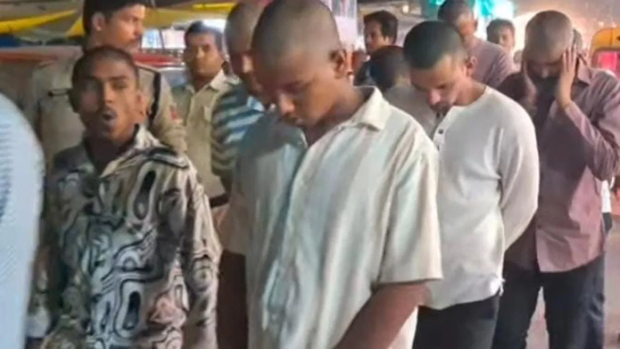 देवास: भारत की जीत पर कर रहे थे हुड़दंग, पुलिस ने एक-एक को पकड़कर किया गंजा