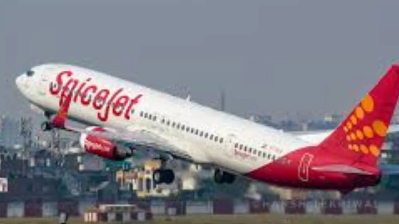 उड़ान भरते समय फटा स्पाइस जेट के विमान का टायर, यात्रियों में मचा हड़कंप